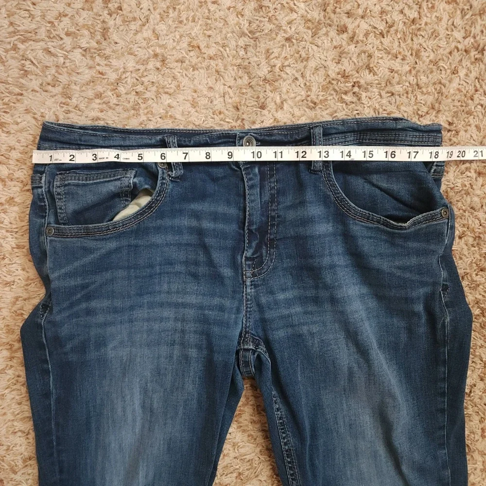 BKE Nolan Jeans Men 36x32 Blue Medium Wash Straight Leg Stretch Coolmax Denim
